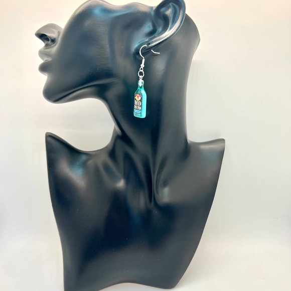 MD 20/20 Bottle Earrings - Alcohol Earrings - New Years Eve Party Earrings - Picture 9 of 10